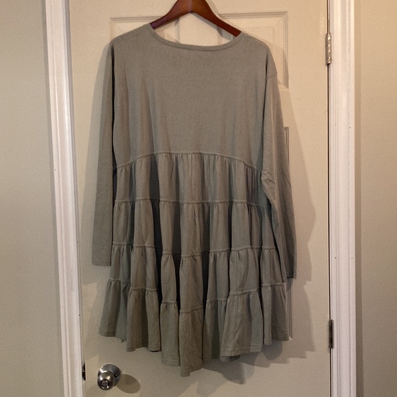 NWT Easel Babydoll Tunic - Picture 3 of 3